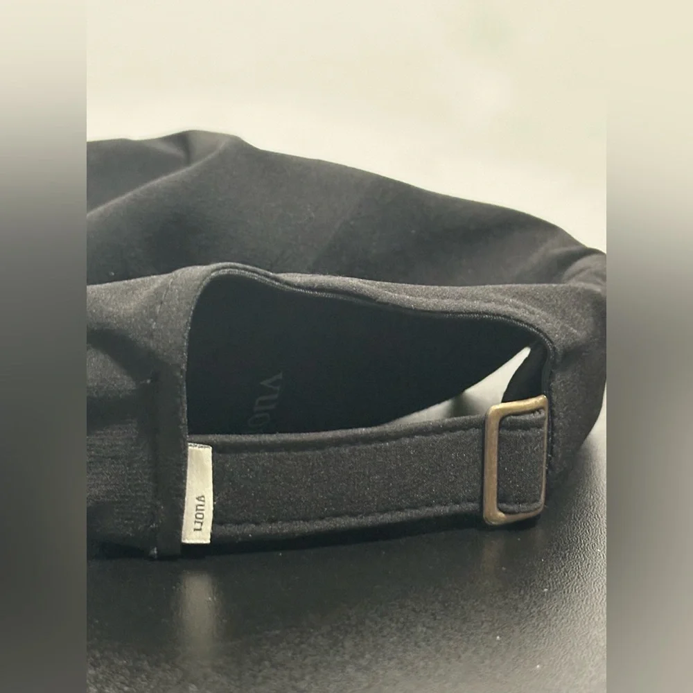 Vuori Hat Adult One Size Black ACTV Pursuits Cap Unisex Flex Stretch Running EUC - Picture 2 of 6